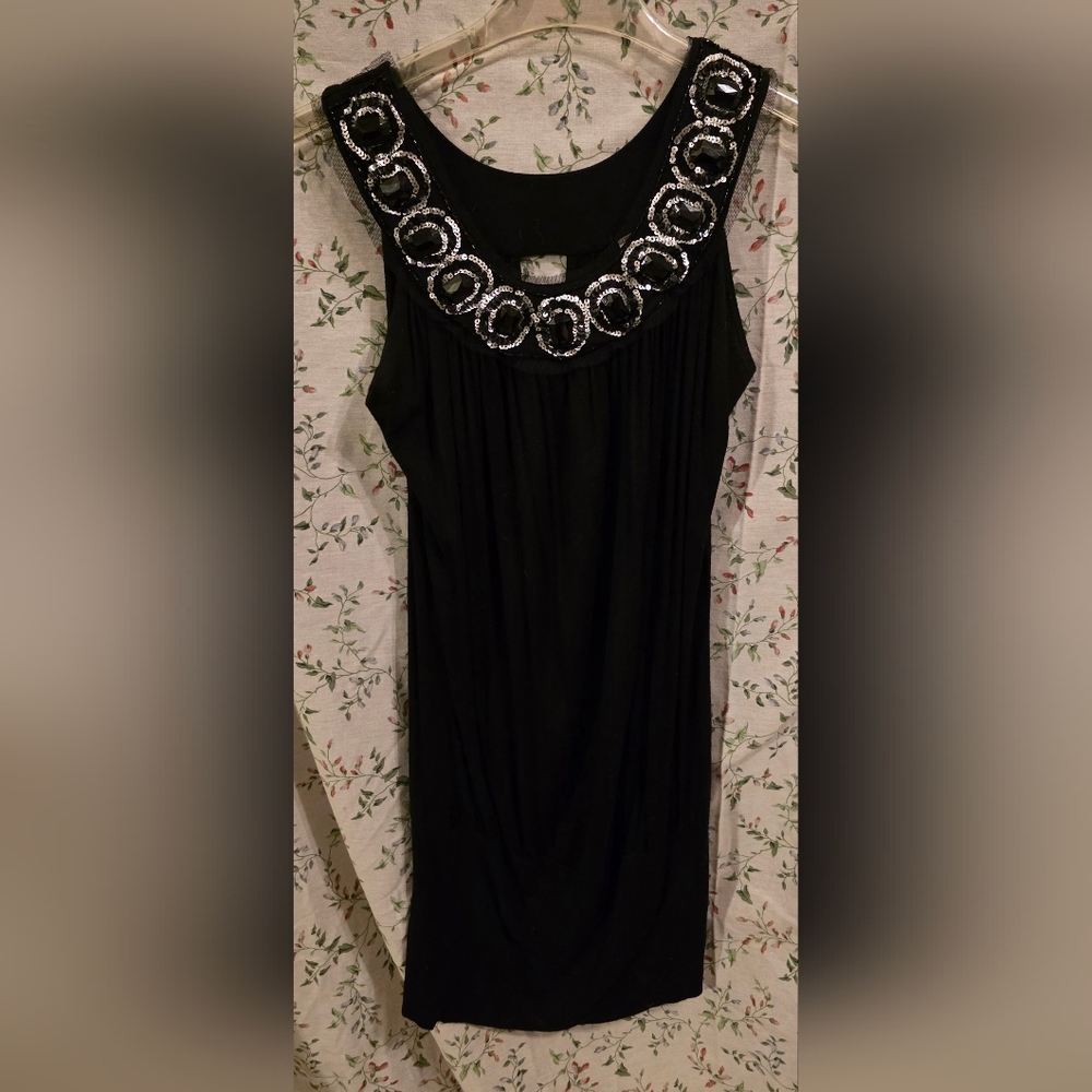 Ladies' Black Sleeveless Dress L